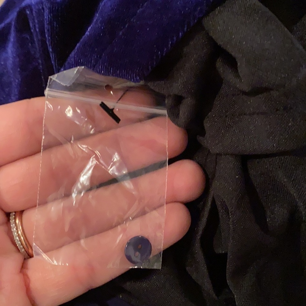 Lulu’s Navy Velour Style Dress Size Medium New - Picture 9 of 10